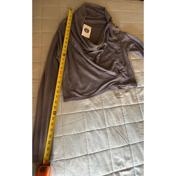 Made Gray Asymmetrical Zip Front Drape Neck Long Sleeve Top Women’s Size XS - Picture 3 of 13